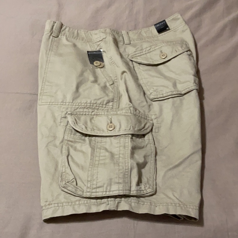 DKNY Cargo Shorts 10”